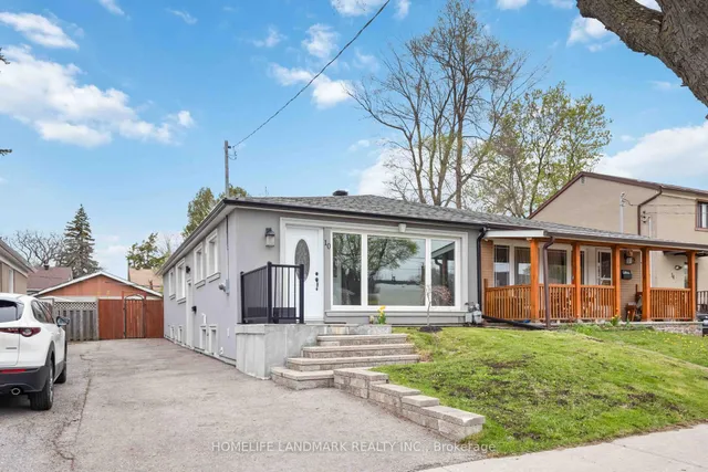 Primary image of 10 Tartan Ave