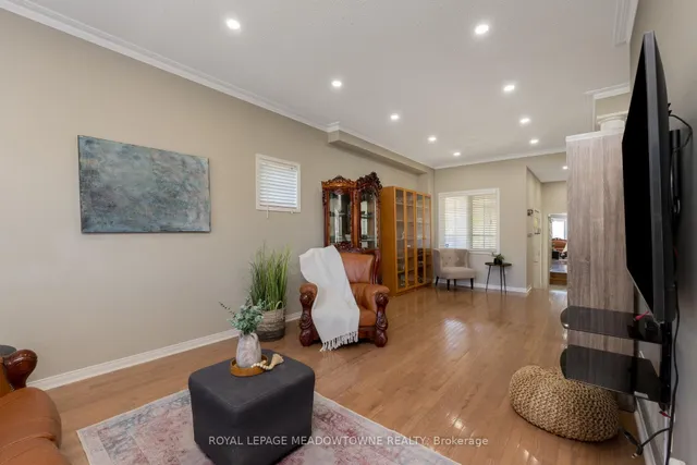 Additional image 13 of 1876 Stevington Cres