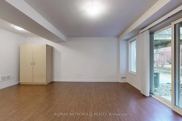 Additional image 36 of 10 FOXGLOVE Cres Unit 22