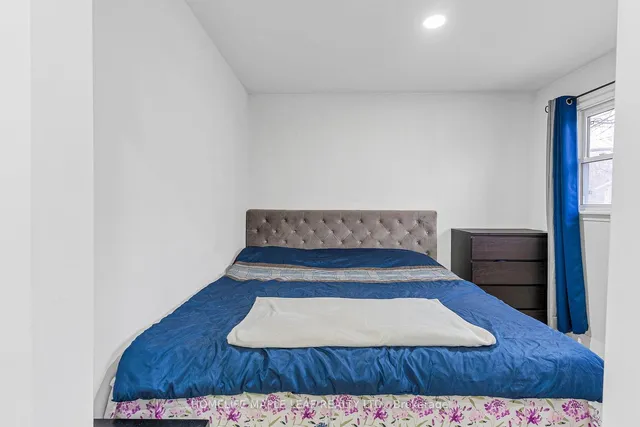 Additional image 30 of 292 Woodward Ave