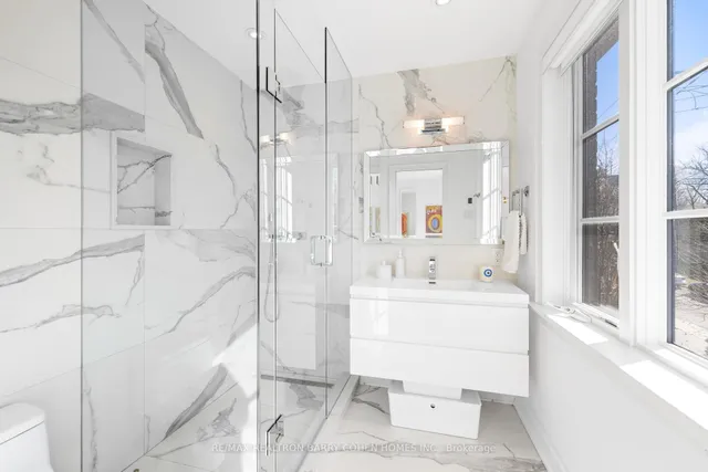 Additional image 29 of 215 Lonsmount Dr