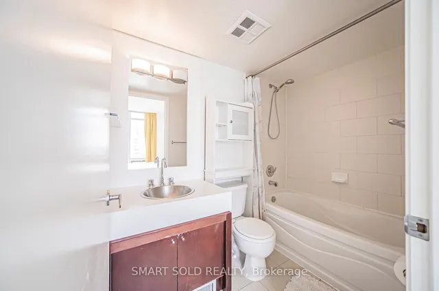 Additional image 19 of 81 Navy Wharf Crt Unit 2710