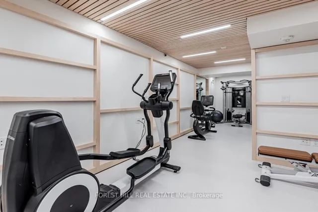 Additional image 31 of 55 Prince Arthur Ave Unit 901