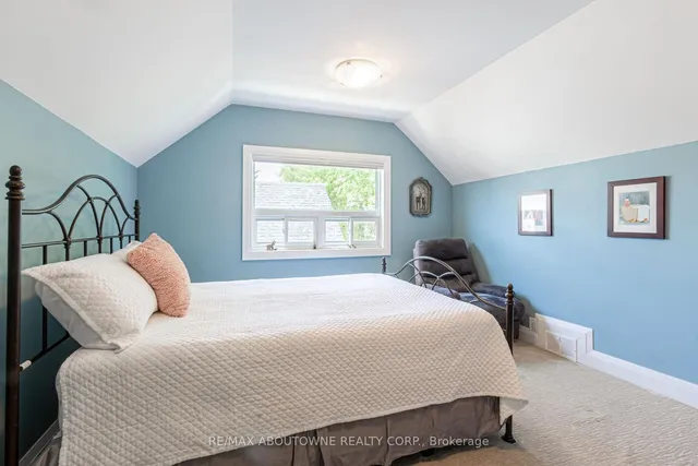 Additional image 22 of 30 Wolcott Ave