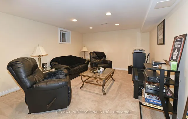 Additional image 21 of 19 Charleston Rd