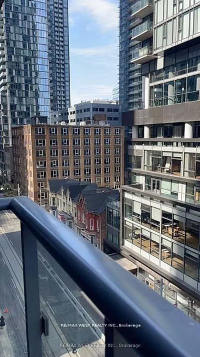 Additional image 29 of 295 Adelaide St Unit 802