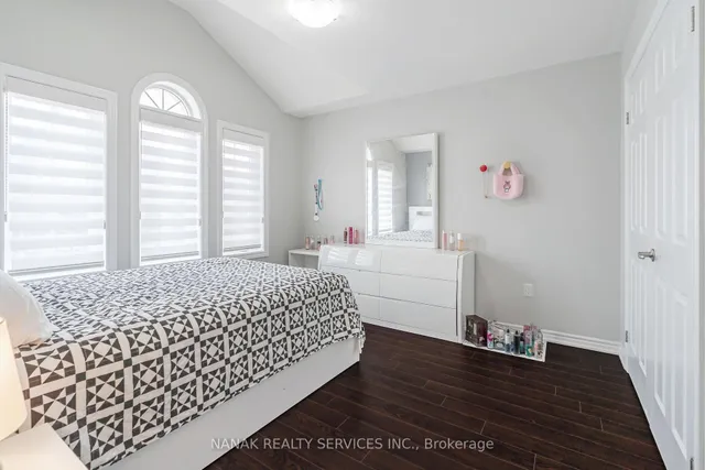 Additional image 30 of 17 Henry Moody Dr