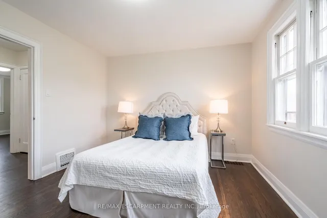 Additional image 33 of 11 Huxley Ave