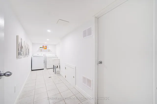 Additional image 30 of 21 DAWSON Cres