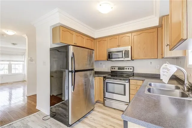 Additional image 5 of 83 Powell Dr