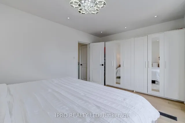 Additional image 17 of 84 Boultbee Ave