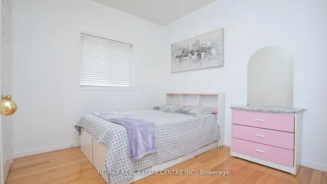 Additional image 27 of 32 Pappain Cres