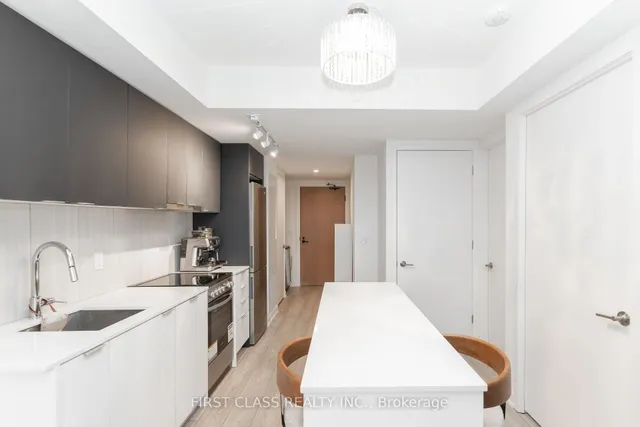 8 Tippett Rd N/A Unit 701