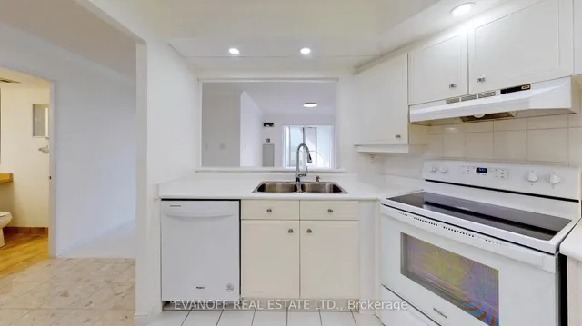 Additional image 11 of 10 Guildwood Pkwy Unit 832