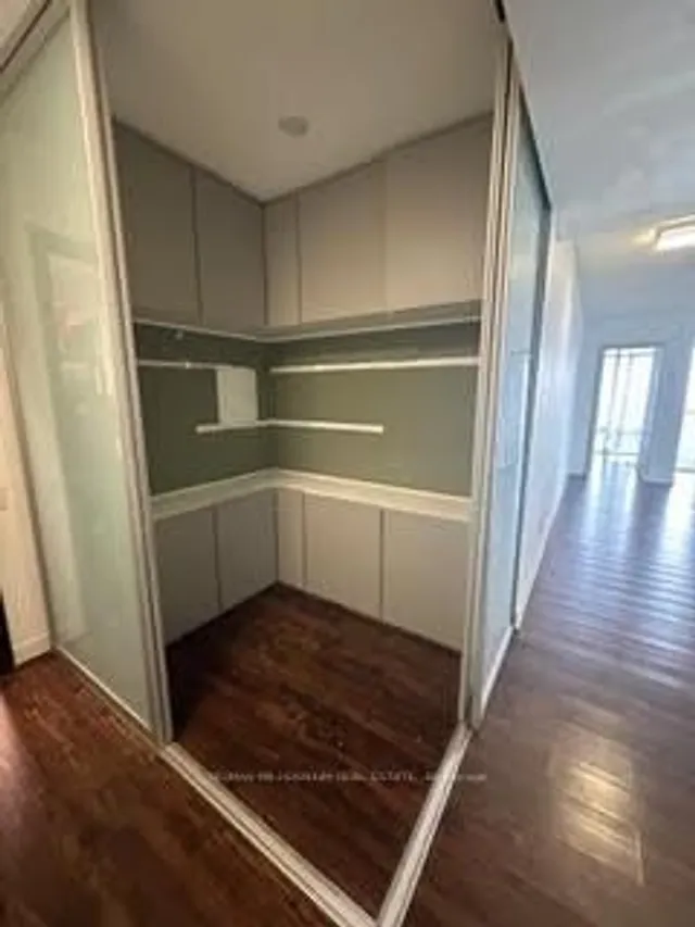 Additional image 9 of 90 Park Lawn Rd Unit 1616