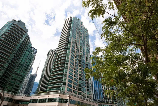 Additional image 2 of 10 Yonge St Unit 1008