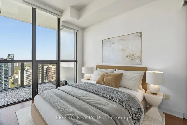 Additional image 3 of 110 Charles St Unit 3608