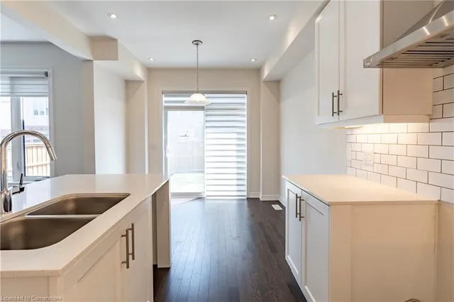 Additional image 17 of 55 William Dunlop St