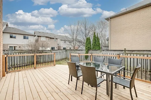 Additional image 23 of 453 Taylor Cres