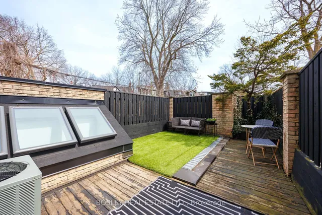 Additional image 40 of 95 Summerhill Ave Unit 10