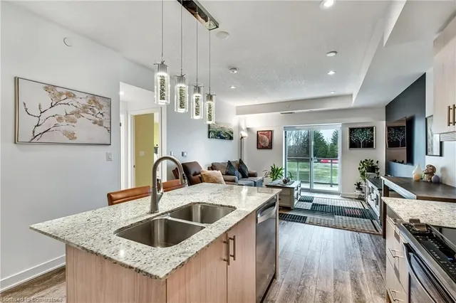 Additional image 9 of 16 Markle Cres Unit 403