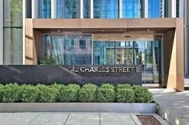 42 Charles St Unit 2201
