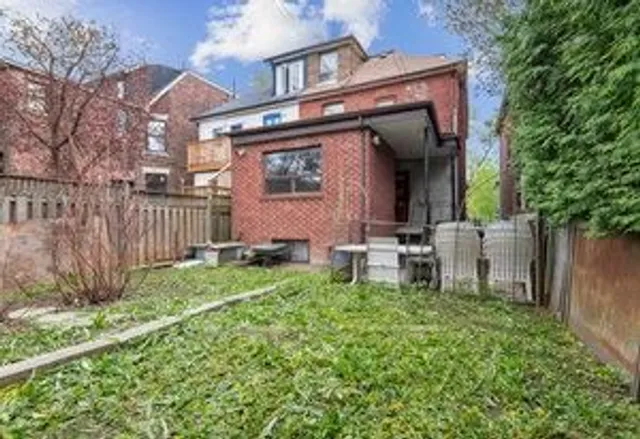 Additional image 44 of 38 Fernbank Ave