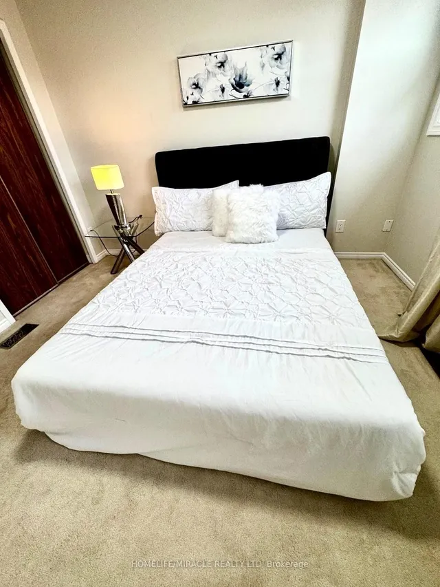 Additional image 39 of 5020 Northern Lights Circ