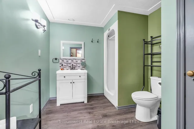 Additional image 32 of 121 Martinglen Cres