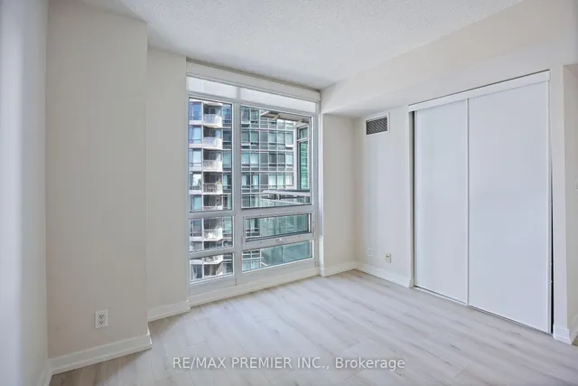 Additional image 19 of 381 Front St Unit 1105