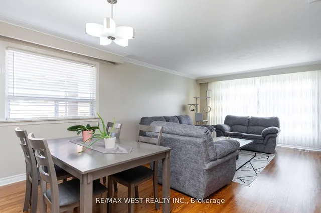 Additional image 11 of 10 Pastrano Crt