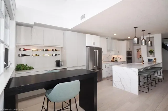 Additional image 12 of 112 Benton St Unit 710