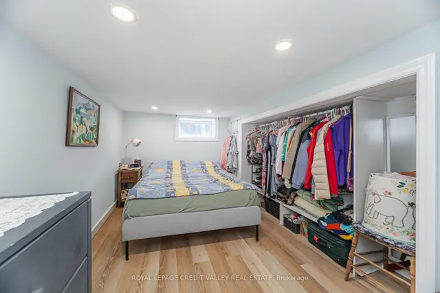 Additional image 43 of 165 Islington Ave