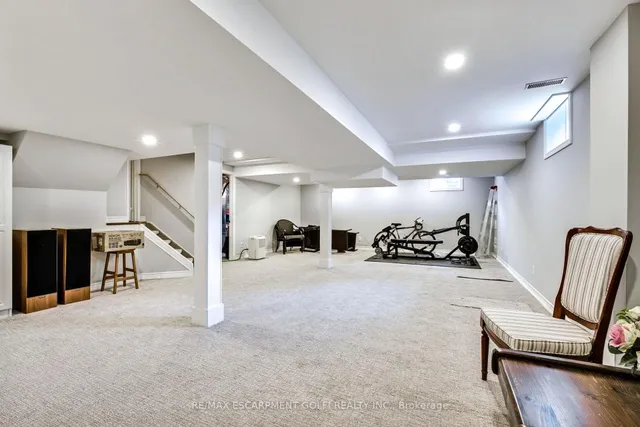 Additional image 34 of 43 Woodlawn Crt