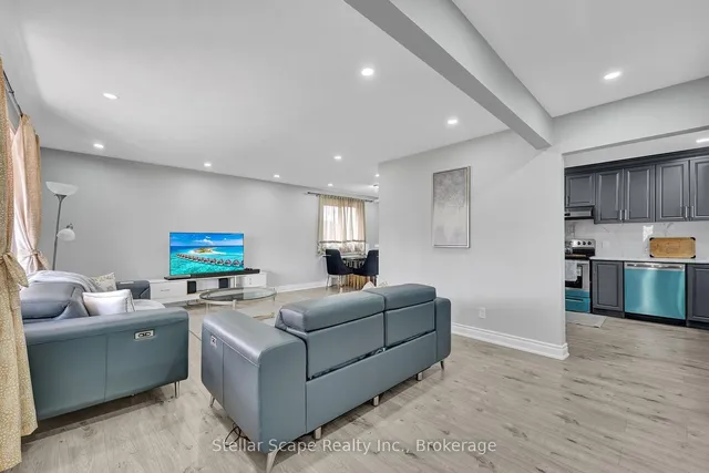 Additional image 7 of 42 Tupper Cres