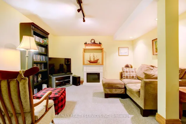 Additional image 30 of 32 Helios Pl