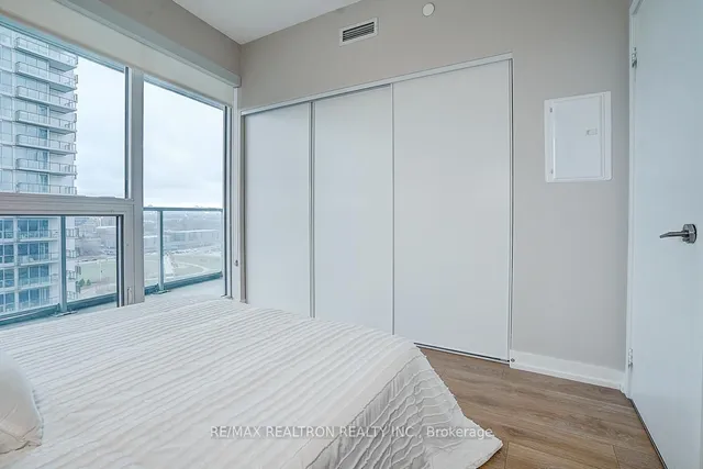 Additional image 16 of 115 Mcmahon Dr Unit 1701