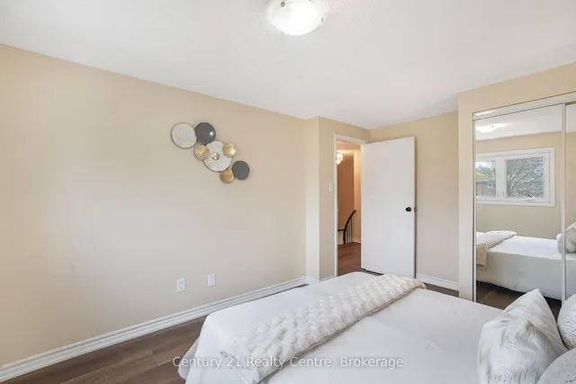 Additional image 27 of 45 Autumn Glen Circ