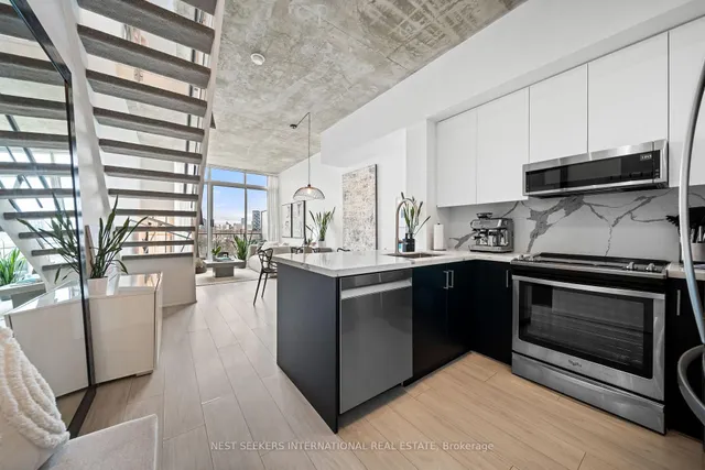 Additional image 30 of 388 Richmond St Unit 919