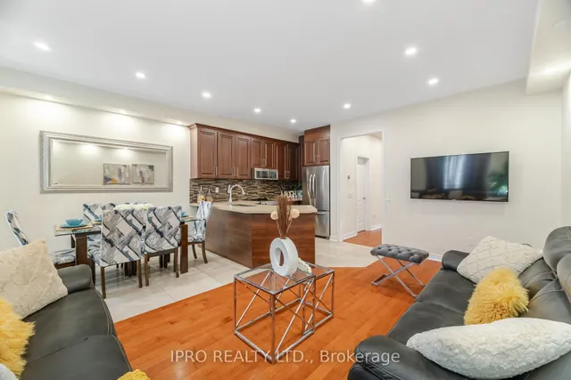 Additional image 19 of 803 Khan Cres