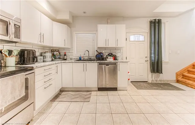 Additional image 32 of 95 Church St