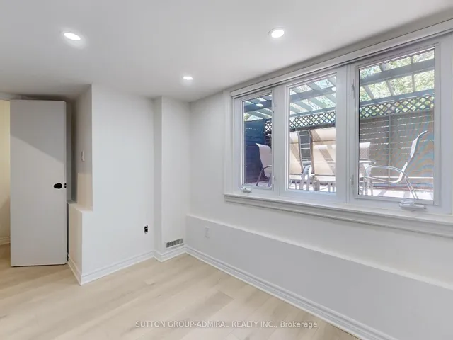 Additional image 37 of 248 Glengrove Ave