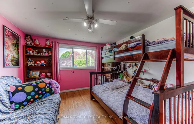 Additional image 26 of 92 Pinehurst Cres