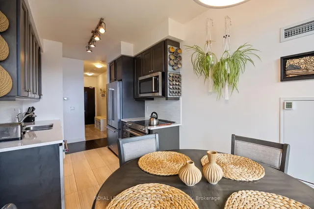 Additional image 23 of 825 Church St Unit 611