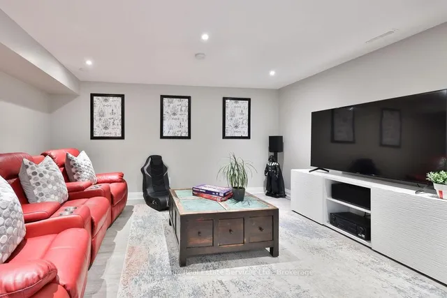 Additional image 38 of 317 North Shore Blvd