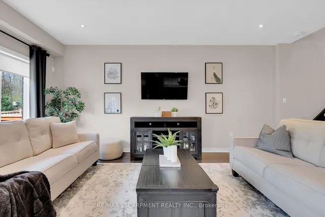 Additional image 8 of 137 Kinsman Dr