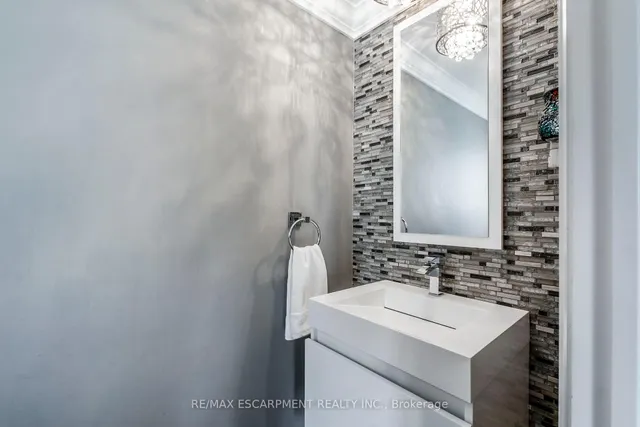 Additional image 12 of 4463 Hawthorne Dr