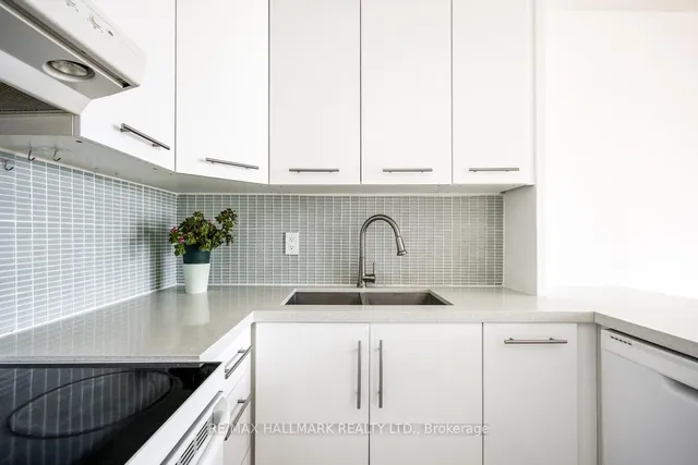 Additional image 19 of 40 Homewood Ave Unit 1103