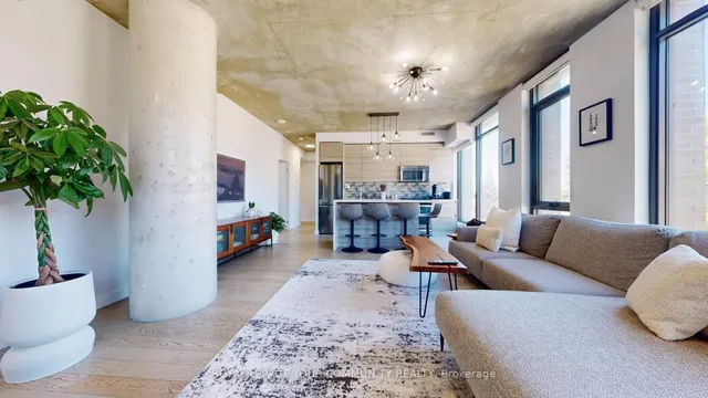 Additional image 5 of 111 Bathurst St Unit 314