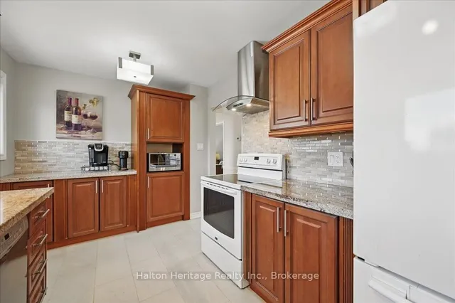 Additional image 14 of 452 Wedgewood Dr